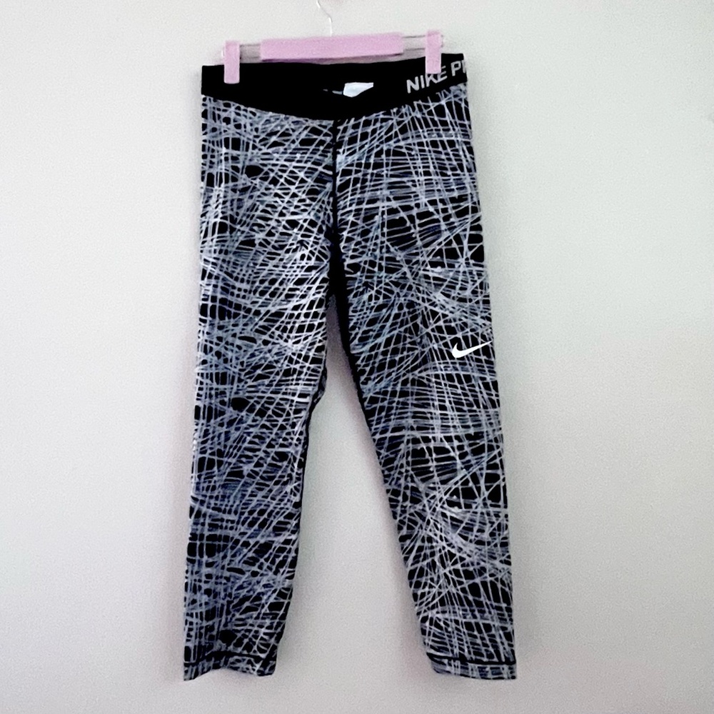 Nike PRO Black and White Patterned Leggings
